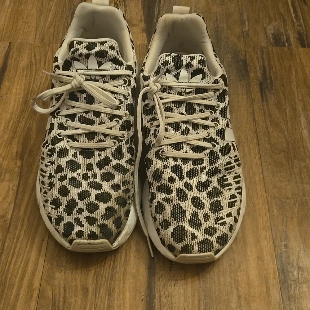 GENTLY worn lepord print Adidas sneakers